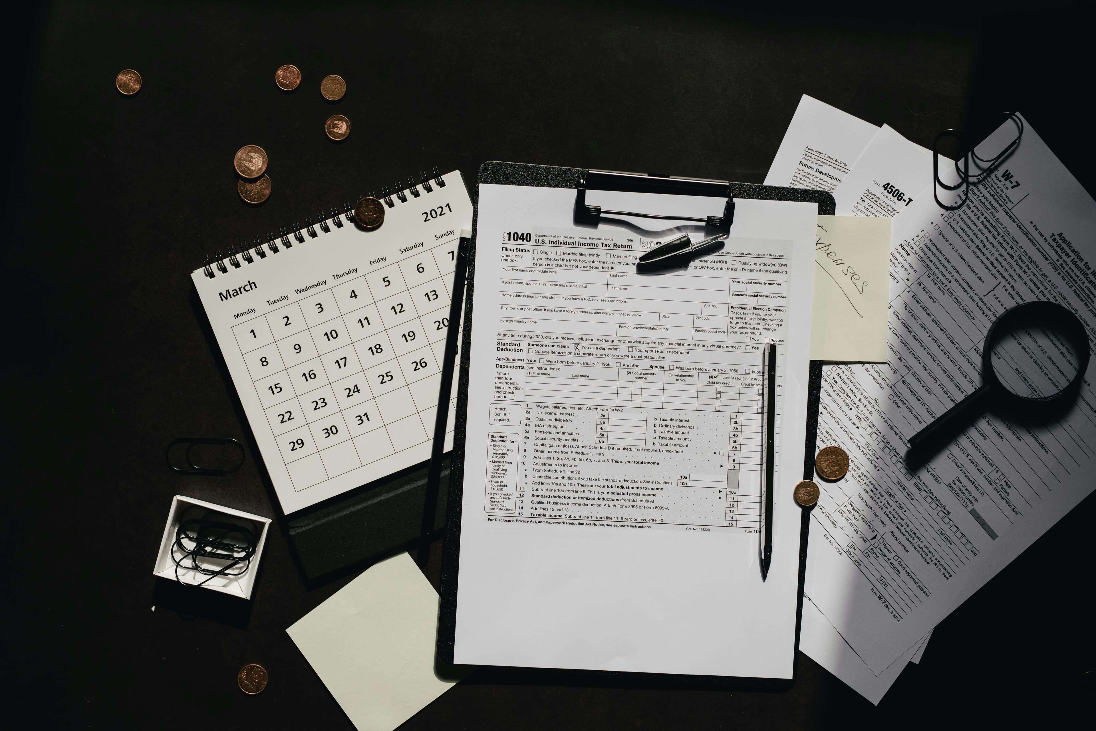 Documentación fiscal y contable en escritorio
